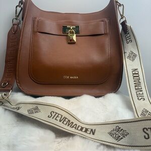 Steve Madden Handbag. Crossbody. Like new condition.
